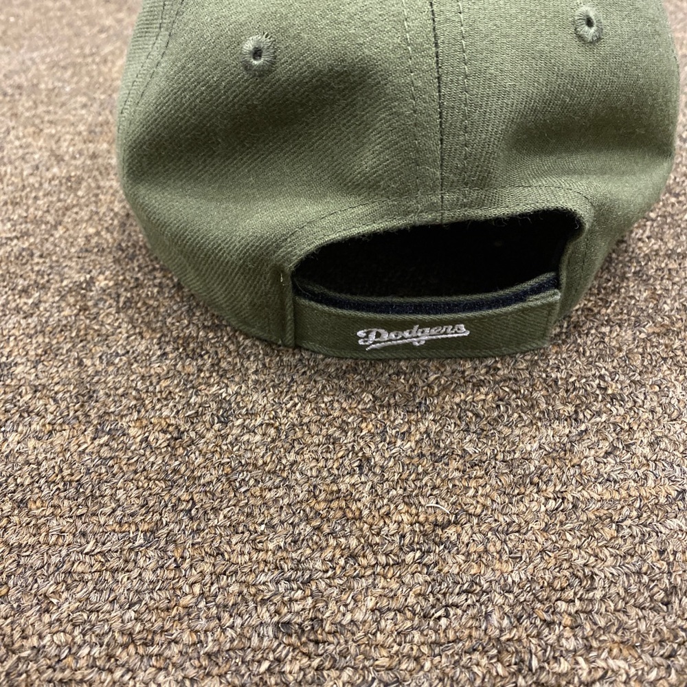LA cap green, adjustable.
